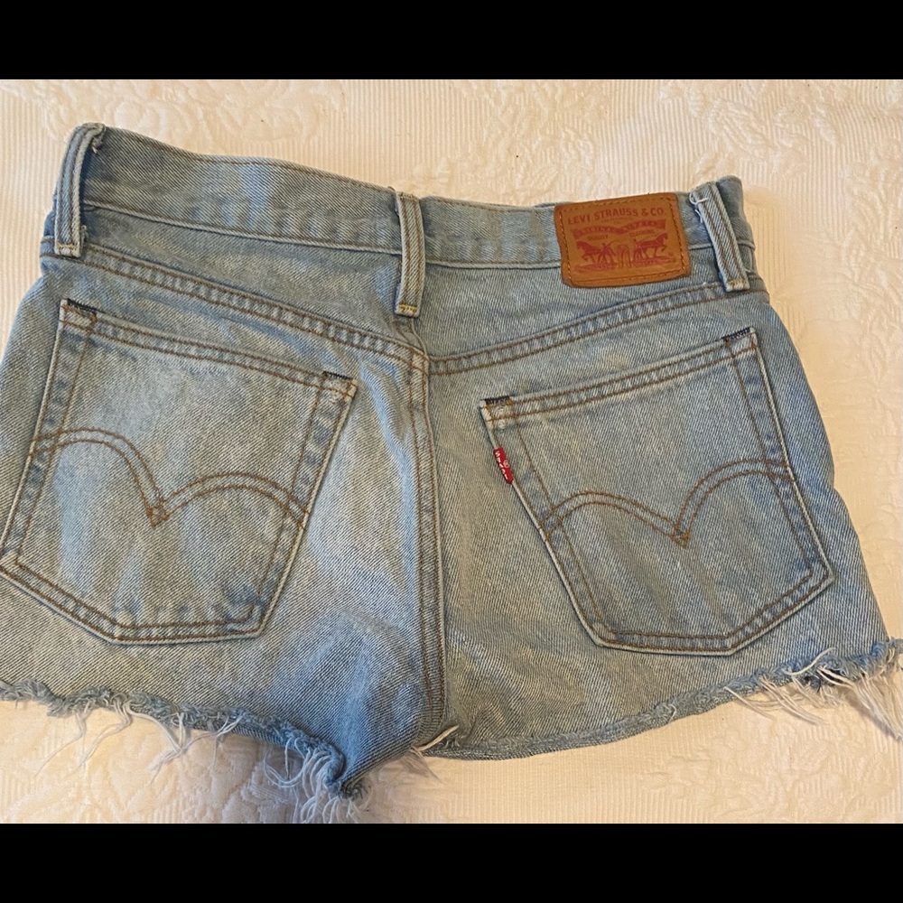 Gently Used Levi Jean Shorts 25 Distressed